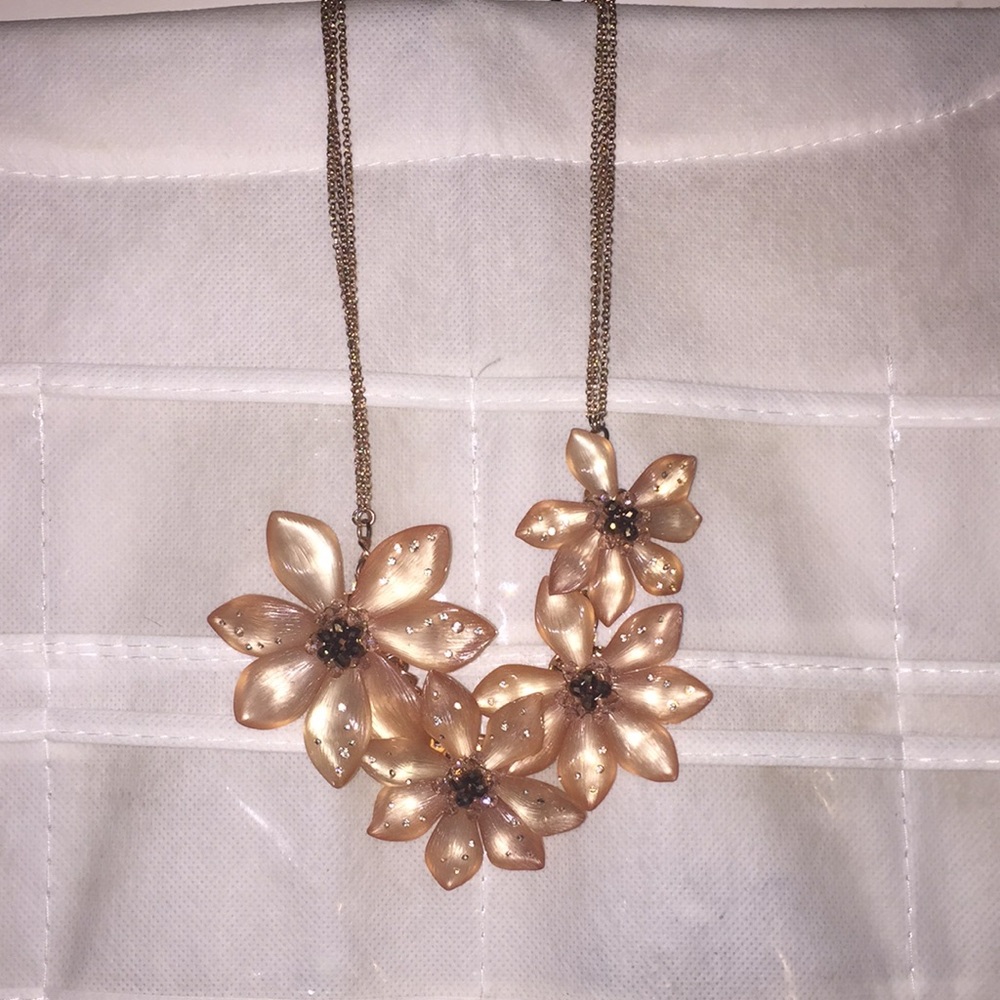 ELLE costume necklace